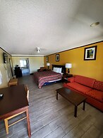 Deluxe Inn & Suites