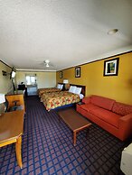 Deluxe Inn & Suites