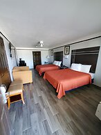 Deluxe Inn & Suites