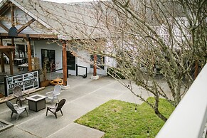 Friday Harbor Suites