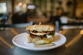 Friday Harbor Suites