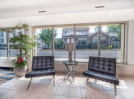 The Breakers Hotel & Suites