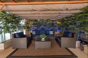 The Breakers Hotel & Suites