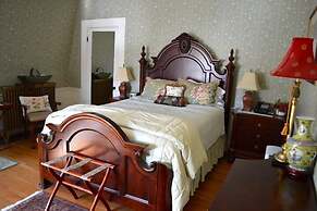 The Silver Fountain Inn