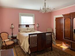 The Silver Fountain Inn