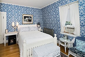 The Silver Fountain Inn