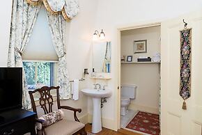 The Silver Fountain Inn