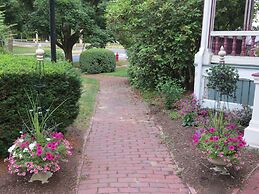 The Silver Fountain Inn