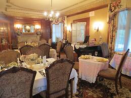 The Silver Fountain Inn