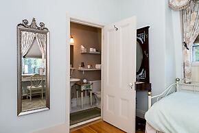 The Silver Fountain Inn