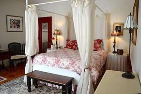 The Silver Fountain Inn