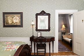 The Silver Fountain Inn