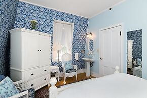 The Silver Fountain Inn