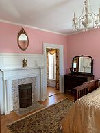 The Silver Fountain Inn