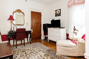 The Silver Fountain Inn