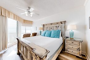 Palacio Condominiums