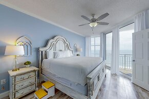 Palacio Condominiums