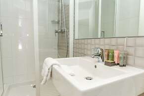 Avalon Hotel Paris Gare du Nord