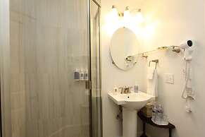 Olallieberry Inn B&B