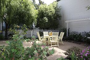 Olallieberry Inn B&B