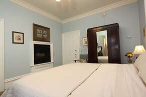 Olallieberry Inn B&B