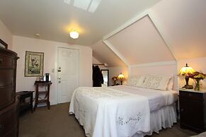 Olallieberry Inn B&B