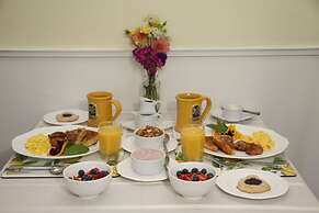 Olallieberry Inn B&B