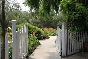 Olallieberry Inn B&B