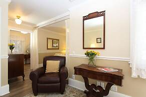 Olallieberry Inn B&B