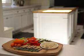 Olallieberry Inn B&B