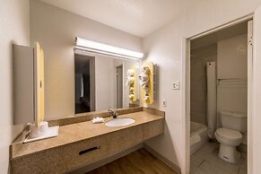 Studio 6 San Antonio, TX - Fort Sam Houston Area