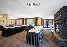 Falcon Crest Lodge by CLIQUE