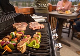 Falcon Crest Lodge by CLIQUE