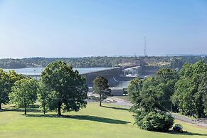 Renaissance Shoals Resort and Spa