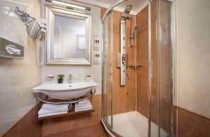 Best Western Premier Hotel Astoria