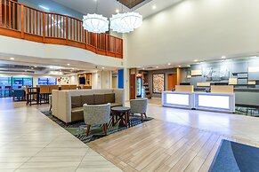 Holiday Inn Express & Suites Cedar Falls - Waterloo by IHG