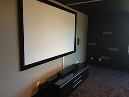 Residence & Conference Centre - Oakville