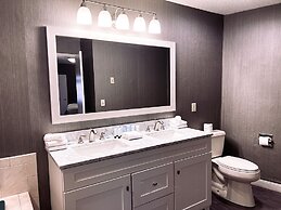 The Georgian Lakeside Resort