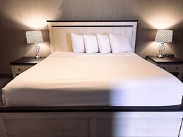 The Georgian Lakeside Resort