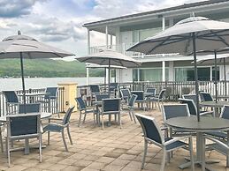 The Georgian Lakeside Resort