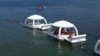 The Georgian Lakeside Resort