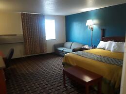 Faribault Hometown Inn & Suites