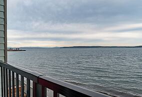 Water Front Inn