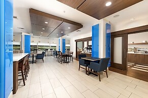 Holiday Inn Express Hotel & Suites Conroe I-45 North by IHG