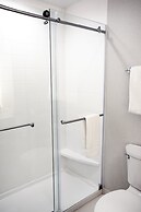 Holiday Inn Express Hotel & Suites Chester by IHG