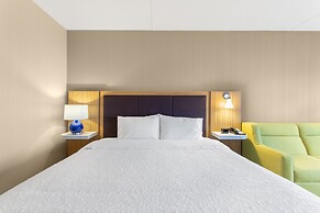 Hampton Inn & Suites Albany Airport
