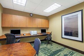 Hampton Inn & Suites Albany Airport