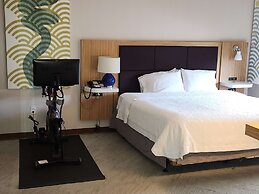 Hampton Inn & Suites Albany Airport