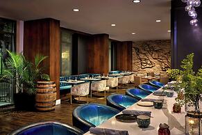 New Orleans Marriott Warehouse Arts District