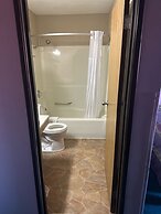 Burgundy Inn & Suites By OYO El Paso